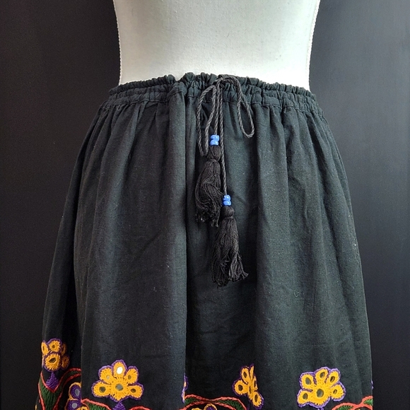 Vintage NWT PASSPORT PIER 1 Indian Cotton Embroidered Boho Skirt With Mirrors - Picture 11 of 13